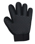 Pet grooming glove